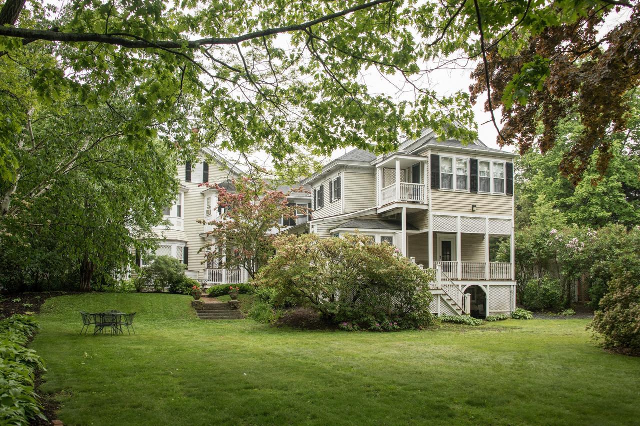 Mira Monte Inn & Suites Bar Harbor Exterior photo